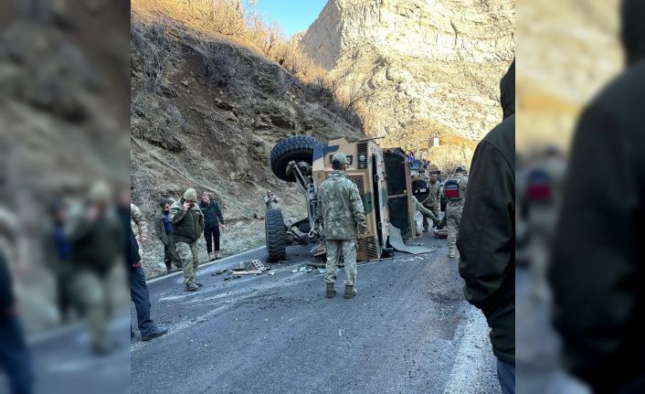 Şırnak’ta askeri araç devrildi: 2 asker yaralı