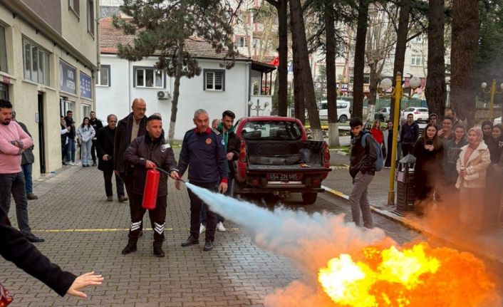 SUBÜ personel ve öğrencilerine yangın eğitimi verildi