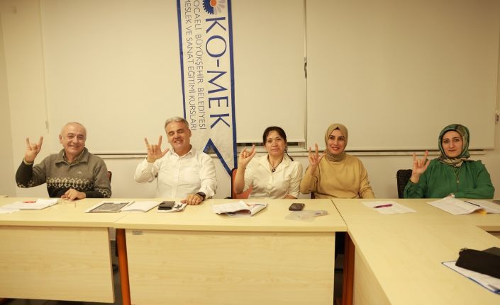 Tek işaret tek anlam için eğitim alıyor
