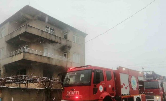 Tekirdağ’da ev yangını