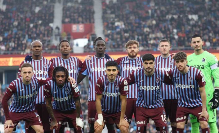 Trendyol Süper Lig: Trabzonspor: 1 - Antalyaspor:0  (İlk yarı)