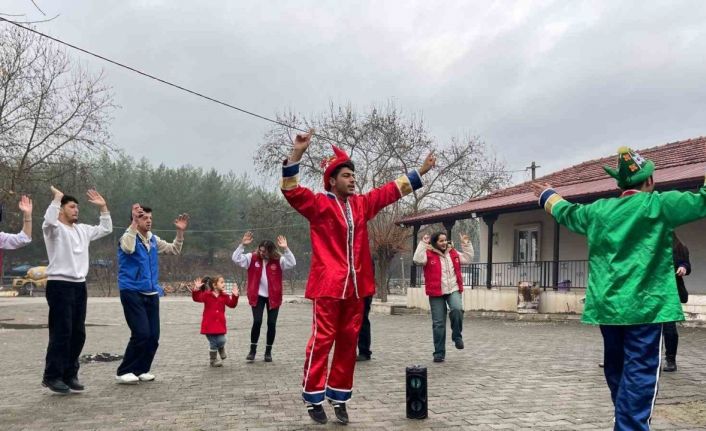 Ula’da minik yetenekler sanat ve sporla şekilleniyor