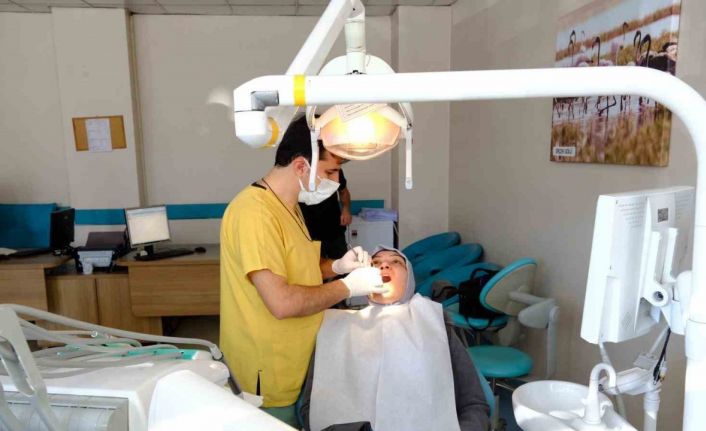 Van Ağız ve Diş Sağlığı Merkezi’nde implant tedavisi yapılıyor