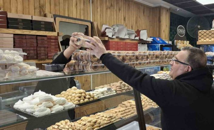 Vatandaşlar kandil simidine yoğun talep gösterdi