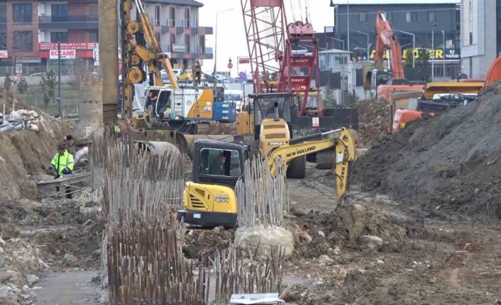 Yalova’da çöken hastane yolu yapımı devam ediyor