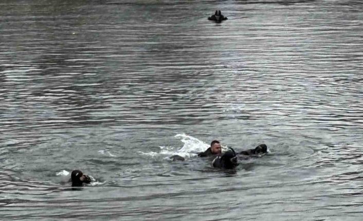 Yeşilırmak Nehri’ne atlayan çocuğun cansız bedenine ulaşıldı