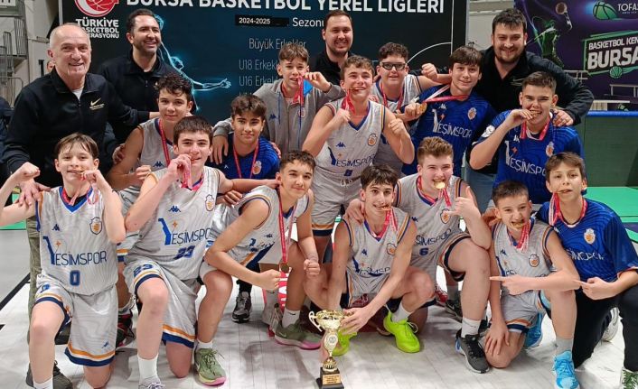 Yeşim Spor U14 takımı namağlup Bursa şampiyonu oldu