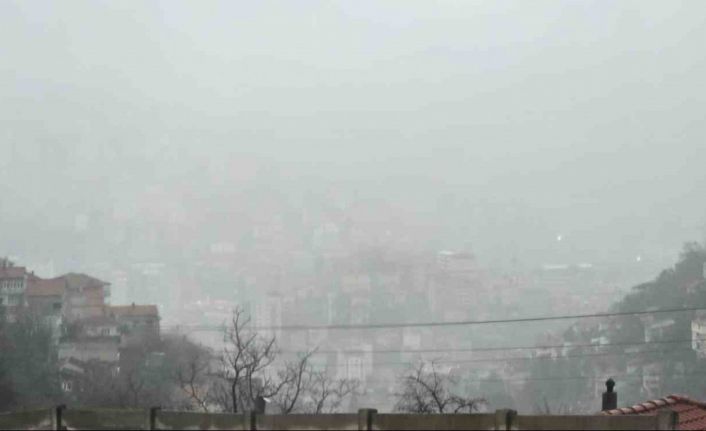 Zonguldak’ta sis ve yağışlı hava etkili oluyor