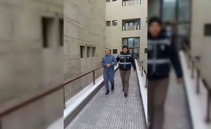 41 yıl hapis cezasıyla aranan 41 yaşındaki firari yakalandı