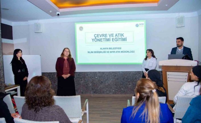 Alanya’da otel personeline sıfır atık eğitimi verildi