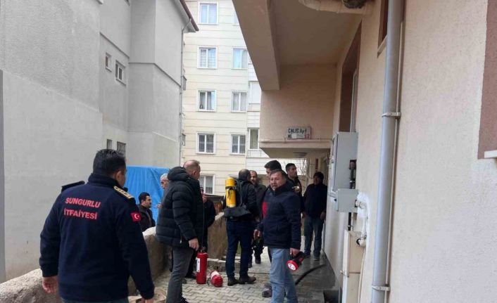 Alevlere teslim olan ev kullanılmaz hale geldi