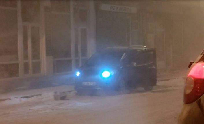 Ardahan’da araç sahipleri gece nöbetinde