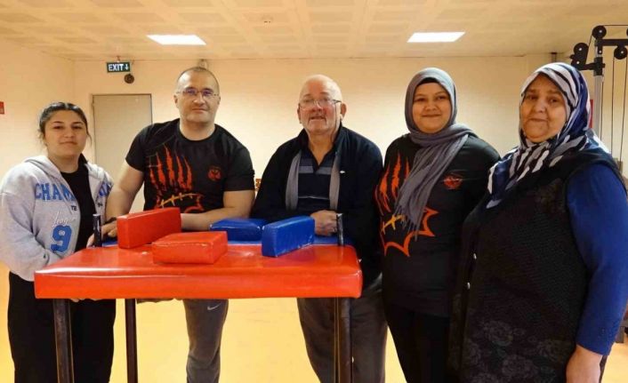 Asude Sarı, annesine ve babasına verdiği sözü tuttu