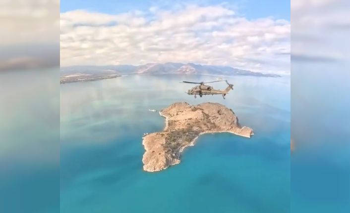 Atak helikopterin kamerasından Van Gölü  ile Akdamar Adası