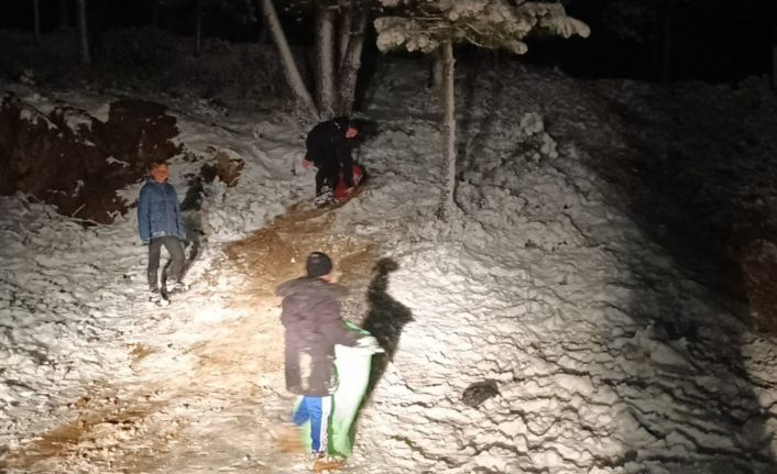 Aydosta çocukların kar eğlencesi