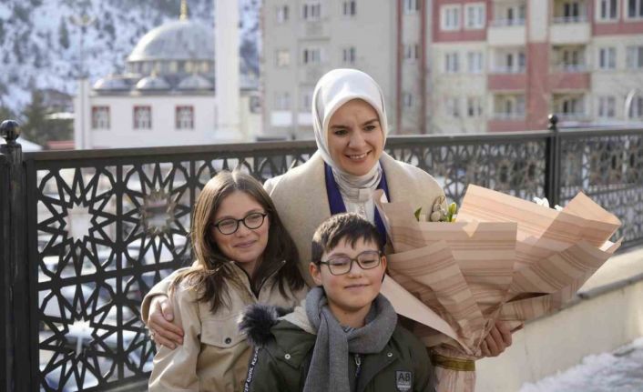 Bakan Mahinur Özdemir Göktaş Gümüşhane’de ziyaretlerde bulundu