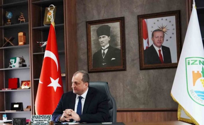 Başkan Usta: "Ramazan ayını müjdeleyen Berat Kandili mübarek olsun"