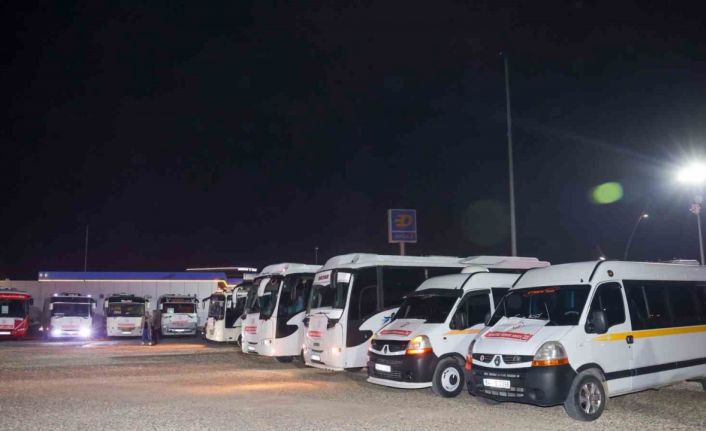 Başkan Yalım direksiyona geçti, grevdeki şoförlere dersini verdi