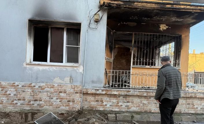 Başkan Zencirci, evi yanan aileyi unutmadı