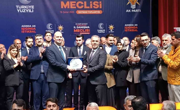 Batmanda CHPden istifa eden 514 kişi AK Partiye geçti