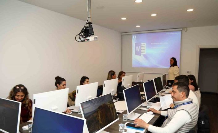 Belediye personeline bilgisayar programı eğitimi