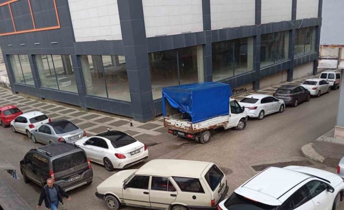 Bilecik’te sorumsuz sürücü trafiği birbirine kattı