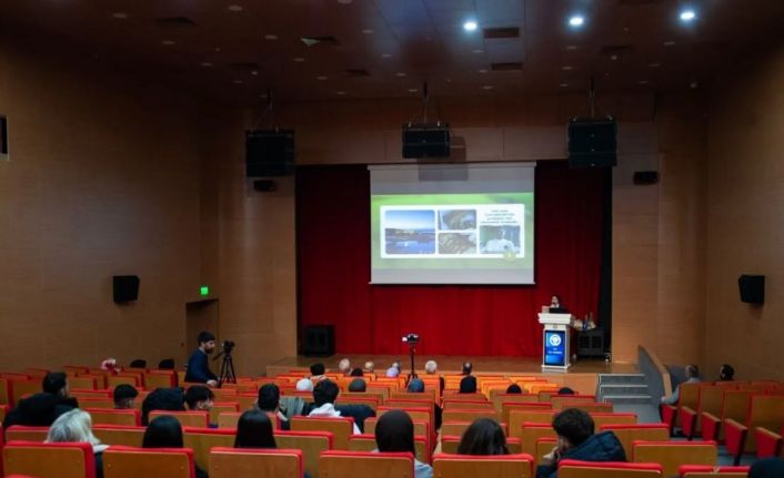 "Bir Eve Dönüş Hikayesi" konferansı düzenlendi