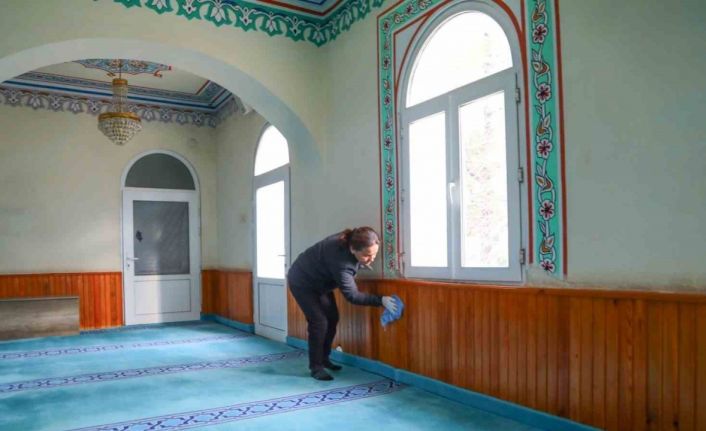Bodrum Belediyesinden Ramazan öncesi cami temizliği
