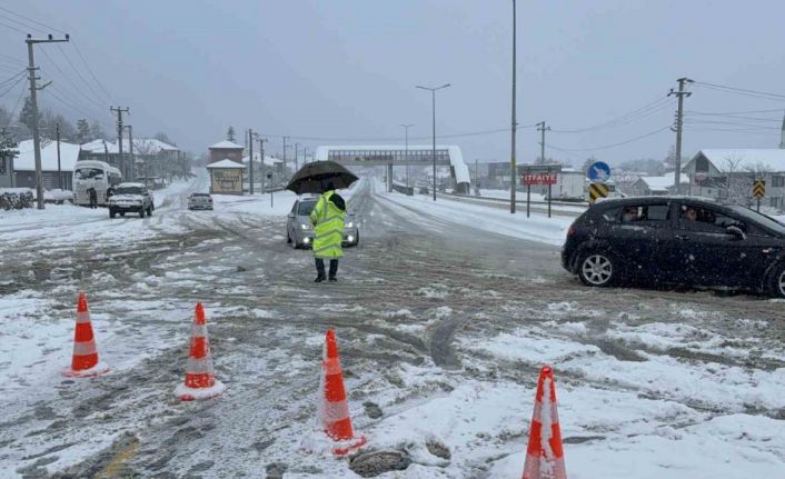 Bolu Dağı trafiğe kapatıldı
