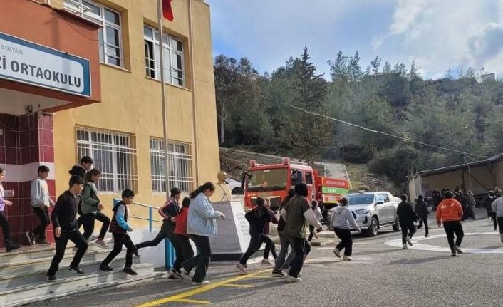 Bozyazı’da Sivil Savunma Haftası kapsamında tatbikat düzenlendi