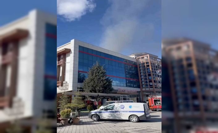 Çankırıda korkutan otel yangını: Ekiplerin hızlı müdahalesi ile söndürüldü
