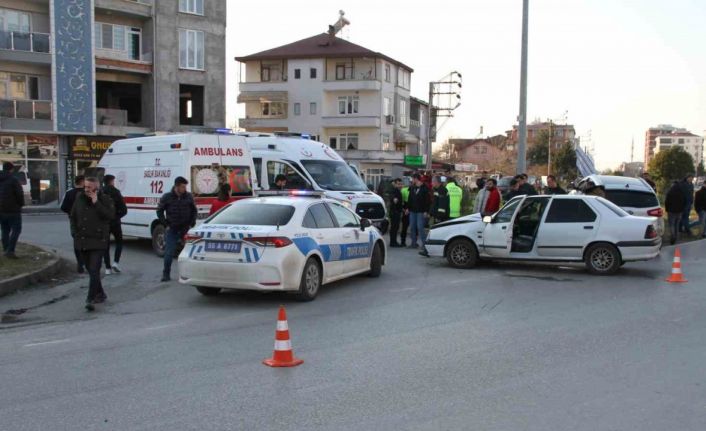 Çarşamba’da trafik kazası: 3 yaralı