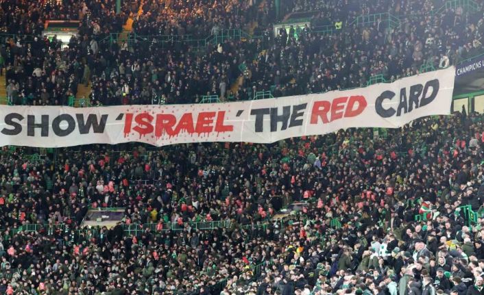 Celtic taraftarından, İsrail’e kırmızı kart