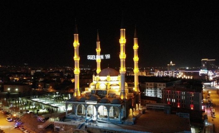 Çorum’da Ramazan ayının ilk teravih namazı kılındı
