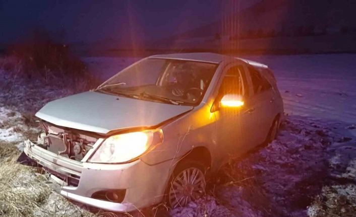 Çorum’da takla atan otomobildeki 3 kişi yaralandı