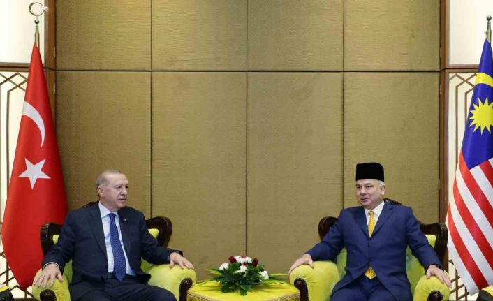 Cumhurbaşkanı Erdoğan’a Malezya’da fahri doktora unvanı verildi