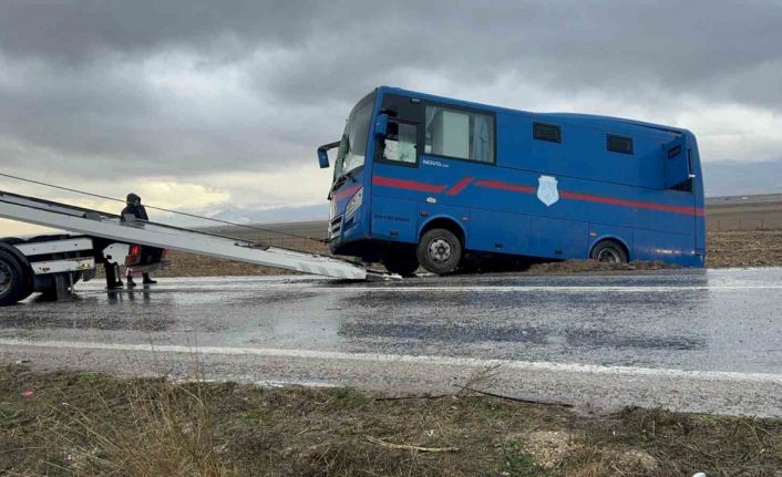 Devrilen cezaevi aracındaki yaralanan jandarma ve mahkumların isimleri belli oldu