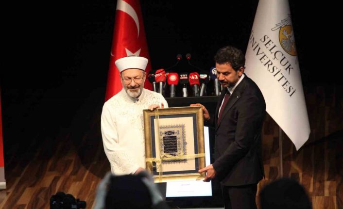 Diyanet İşleri Başkanı Erbaş Konya’da öğrencilerle buluştu
