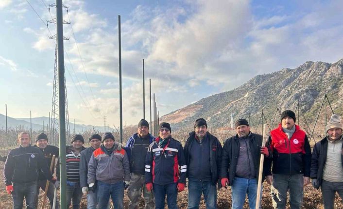 Eğirdirde çiftçilere modern tarım yöntemleri anlatıldı