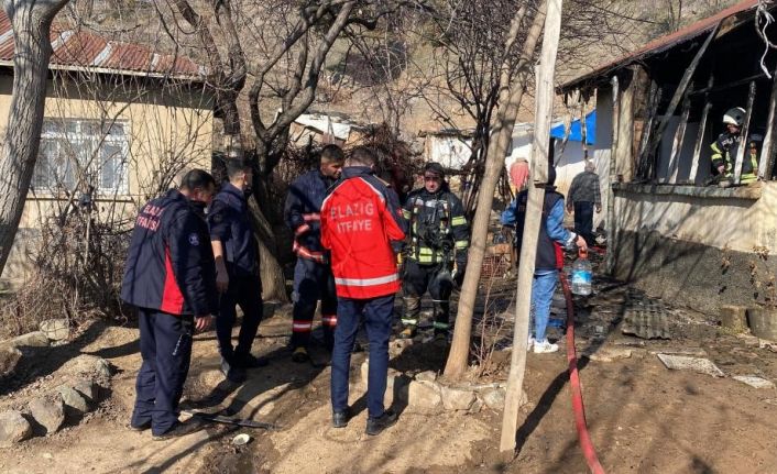 Elazığ’daki yangın faciasında ağır yaralanan genç kız hayatını kaybetti