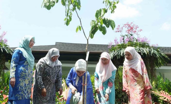 Emine Erdoğan, Kuala Lumpur Perdana Botanik Bahçesi’ni ziyaret etti