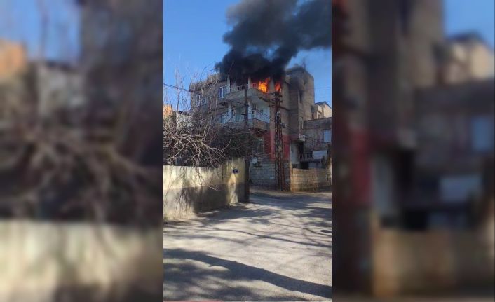 Gaziantep’te devrilen soba yangına sebep oldu