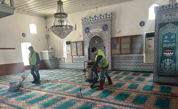 Gömeç’te Ramazan ayı öncesinde camilerde temizlik seferberliği