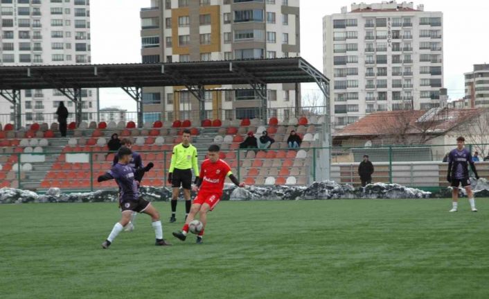 Gültepespor 2. yarıda güldü