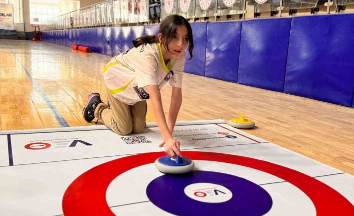 Hakkari’de ilk defa "Floor Curling" müsabakaları yapıldı