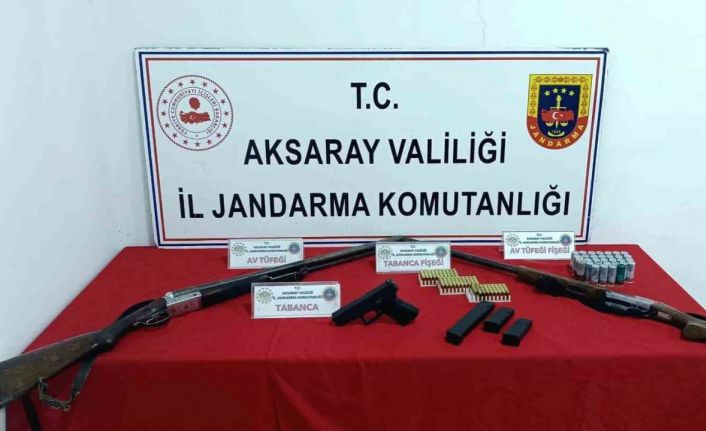Jandarmanın operasyonunda tabanca ve tüfek ele geçirildi
