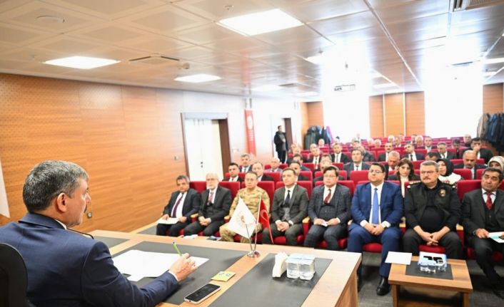 Kamu hizmetleri masaya yatırıldı