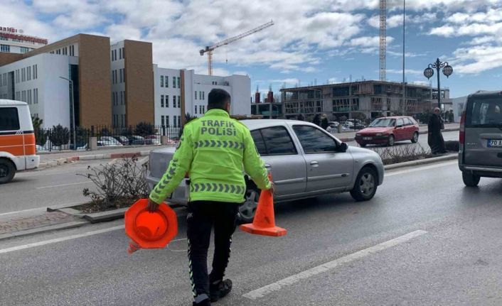 Karaman’da otomobilin çarptığı 9 yaşındaki çocuk yaralandı