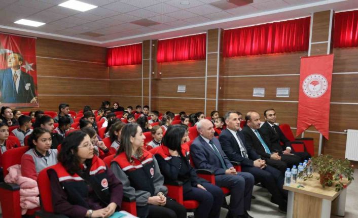 Kars’ta öğrencilere organik tarım eğitimi verildi