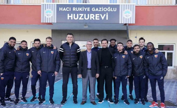 Kayserispor’dan yaşlılara moral ziyareti